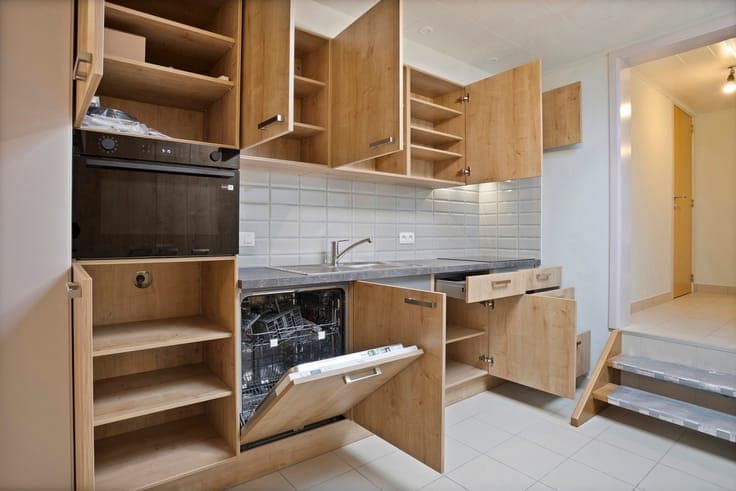Renovated house with parking and 2 bedrooms