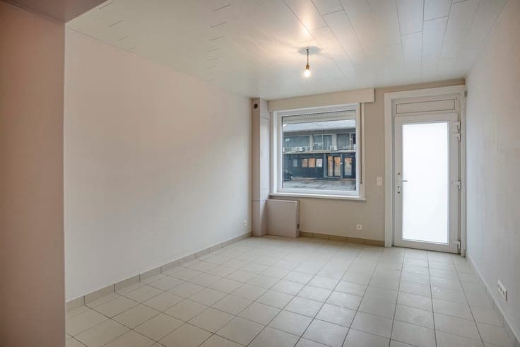 Renovated house with parking and 2 bedrooms