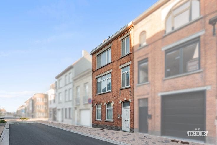 Move-in-ready home with 4 bedrooms, 2 bathrooms and outdoor…