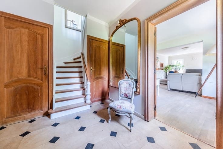 Magnificent character property in a peaceful setting.