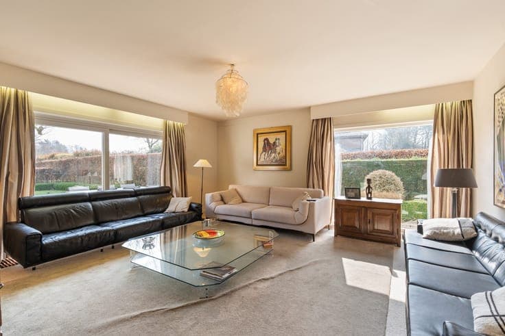 Tijdloze villa met riante tuin in een groene omgeving