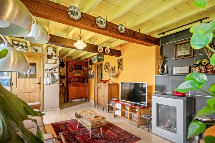 Charmante woning met mogelijkheid tot 5 slpkrs op een rui...