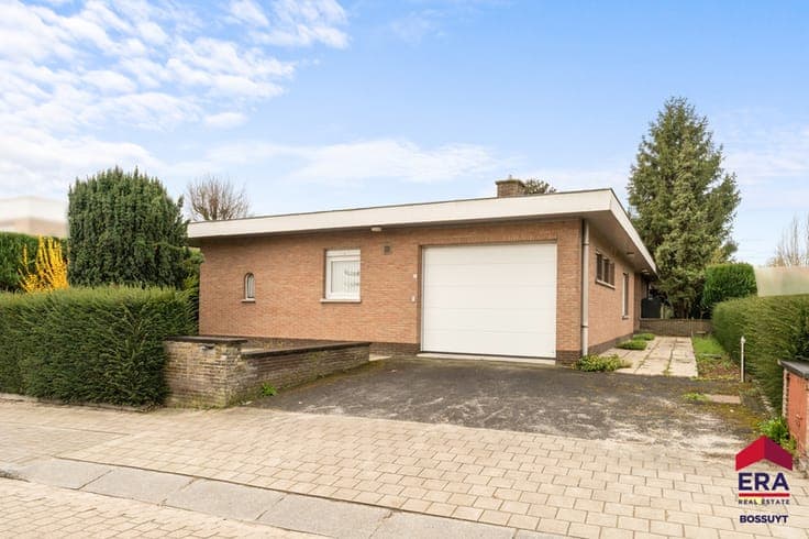 Single-story home for sale in Zwevegem