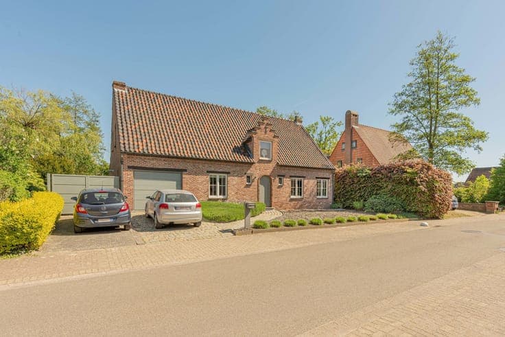 Home with garden and garage for sale in Bonheiden
