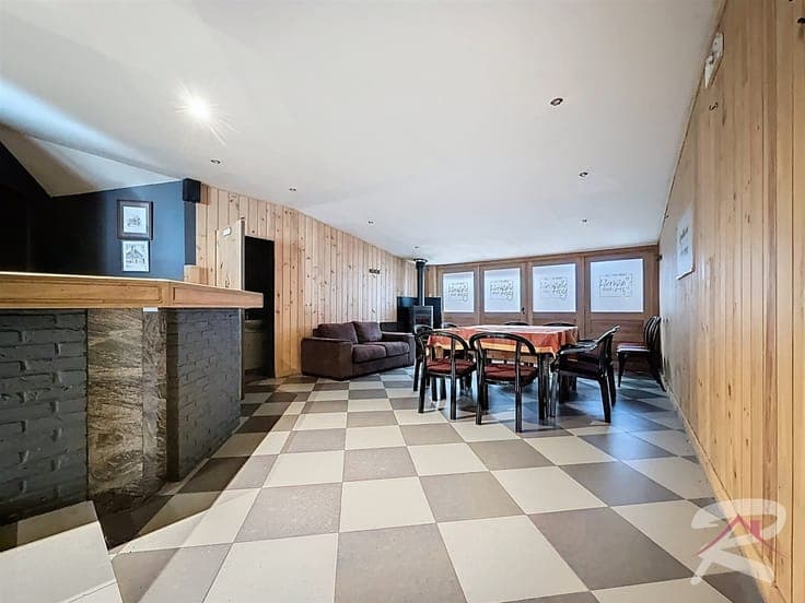ESPACE COMMERCIAL (RESTAURANT + DIVERSES POSSIBILITES)
