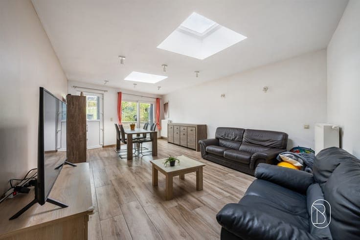 Fully renovated house with a patio and garden