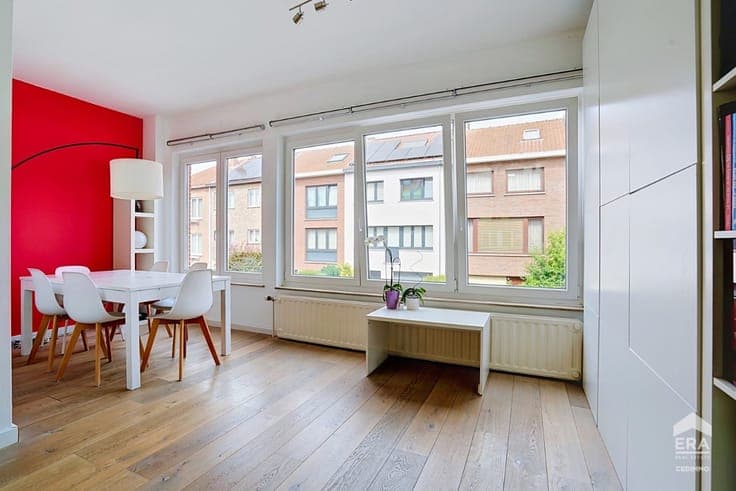 3-BEDROOM SPLIT-LEVEL HOUSE WITH GARDEN AND GARAGE – EPC B