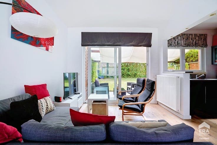 3-BEDROOM SPLIT-LEVEL HOUSE WITH GARDEN AND GARAGE – EPC B