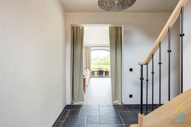 Exclusive newly built pastor-style home in Brakel