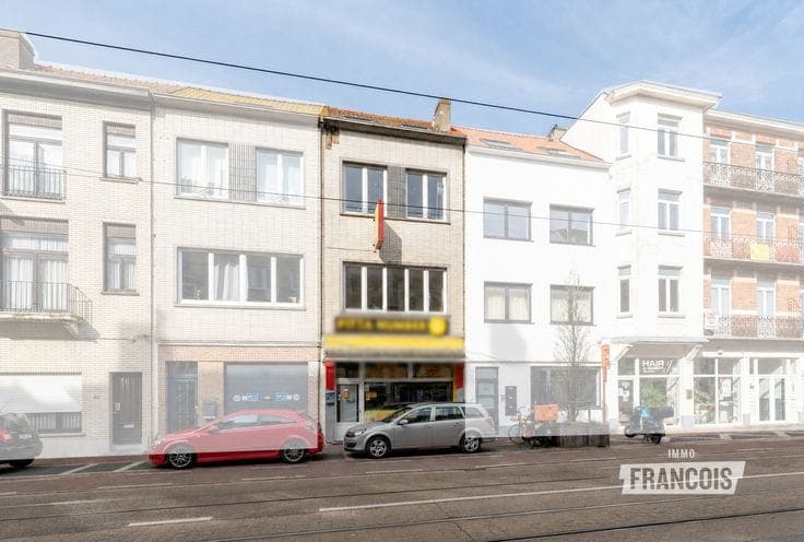 Commercially located business with attached residence in Bl…