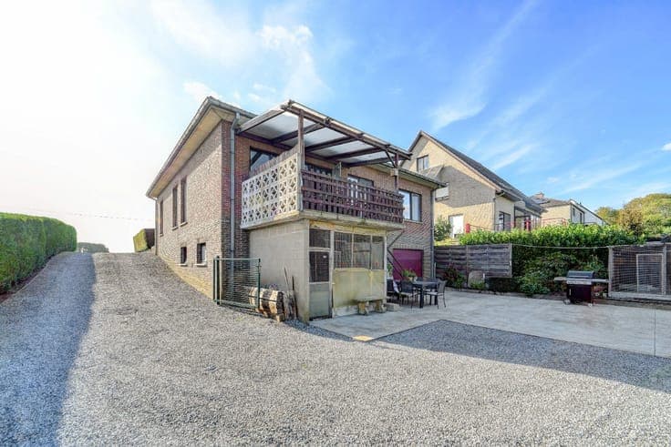 Detached home with open field views in Bekkevoort
