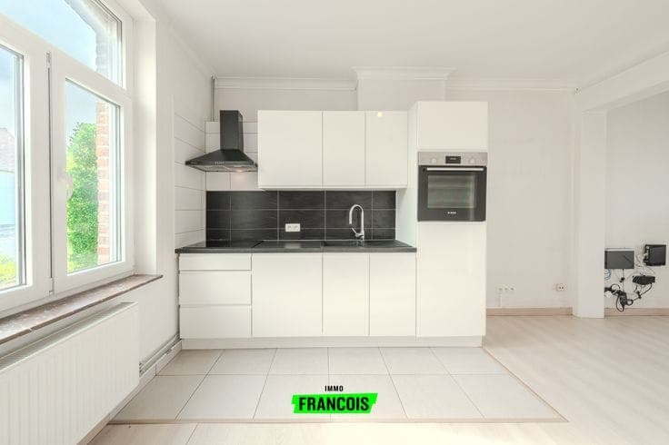 Move-in ready house with 5 bedrooms and 2 bathrooms on a 58…