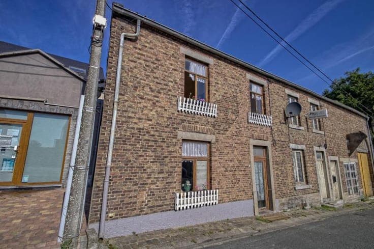 House in Fosses-la-Ville