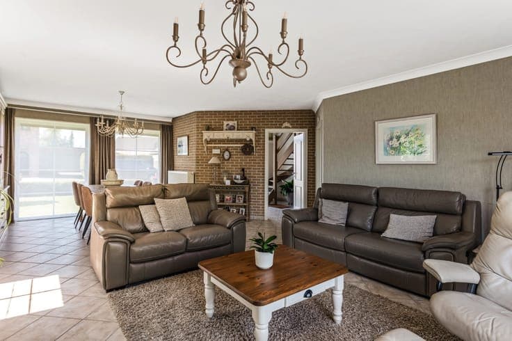 INSTAPKLARE EN ENERGIEZUINIGE WONING OP PERCEEL VAN 1.383...