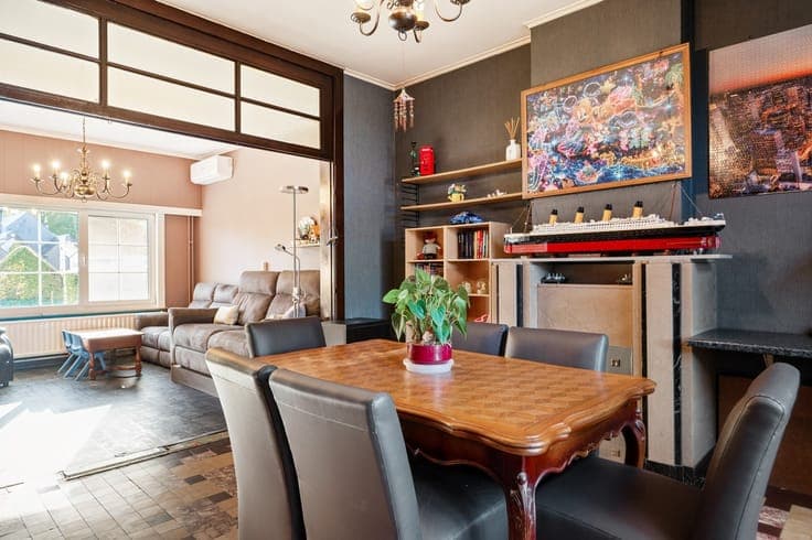 Authentieke woning met 4 slpkrs, loft en magazijn te O-L-...