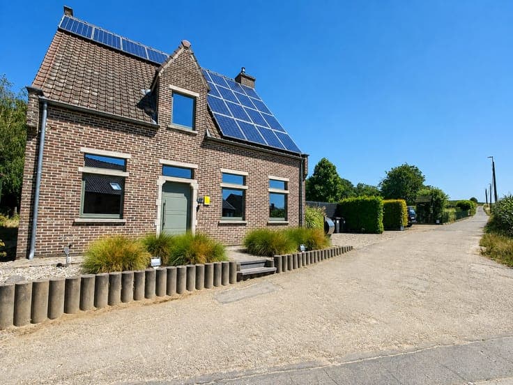 Uniek vakantie domein met woonst en erkende vakantiewonin...