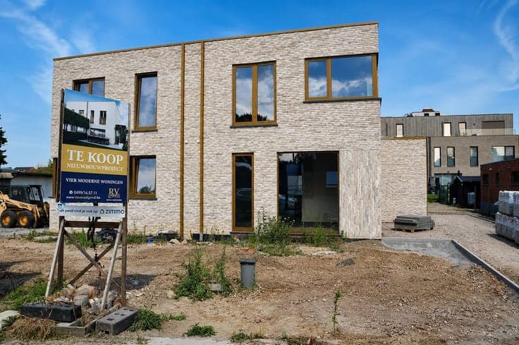 Sale - House Hasselt - 450,000 €