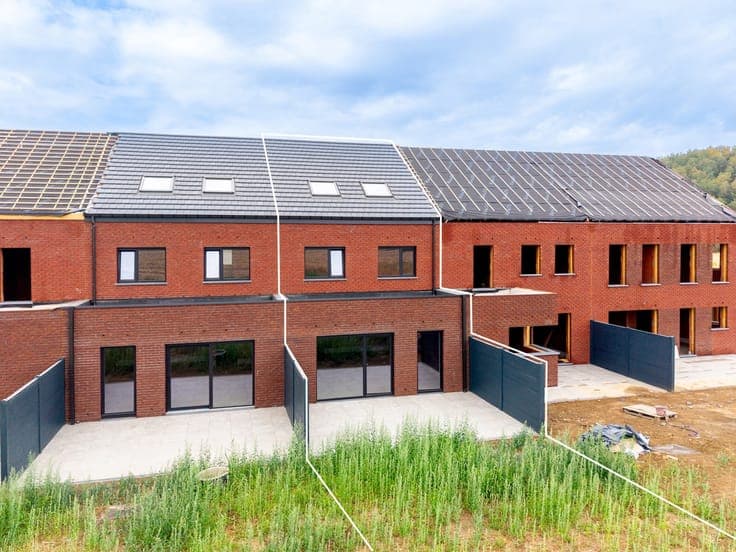 Contemporary house to customize – closed structural work