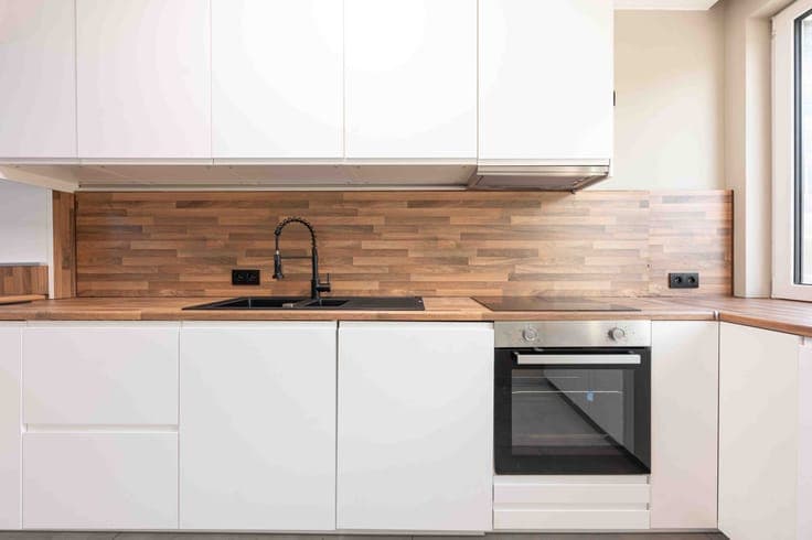 Renovated 4-bedroom house in station district