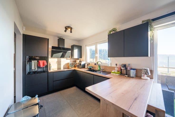 Recent family home in Bertrix