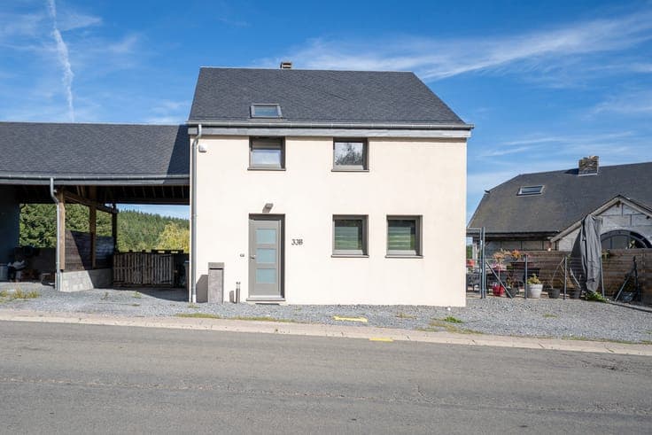 Recent family home in Bertrix