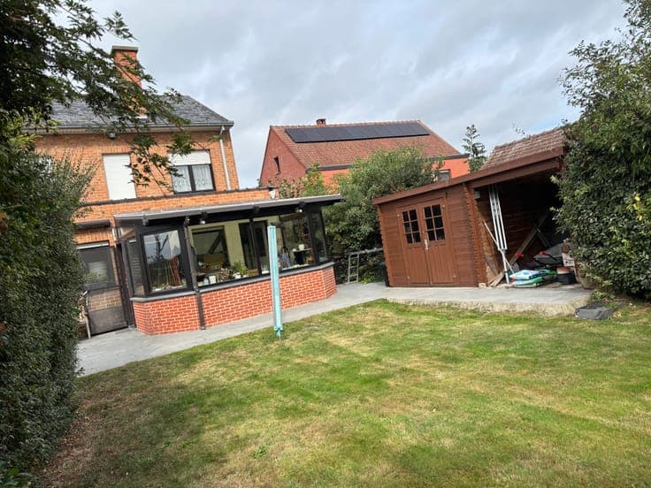 Well-located house, 200m2 living space, south-facing garden