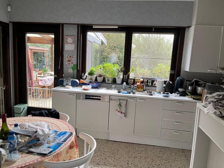 Well-located house, 200m2 living space, south-facing garden