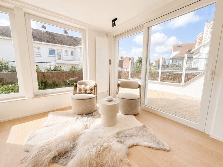 Move-in ready villa for sale near the beach Knokke-Duinberge
