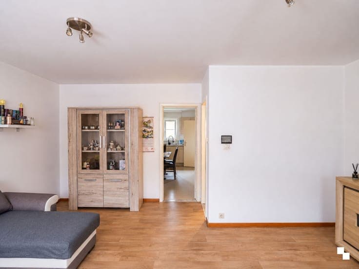 Bel-etage woning met drie slaapkamers en tuin ten noorden...