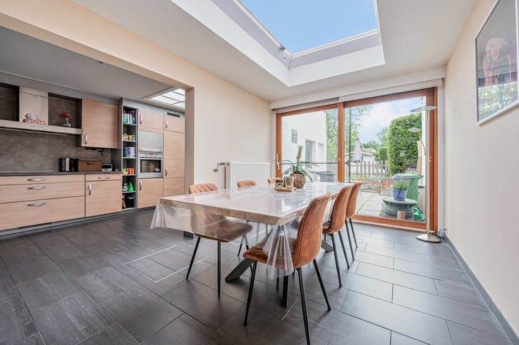 Ruime gezinswoning (182 m²) met 3 slaapkamers en zonnige ...