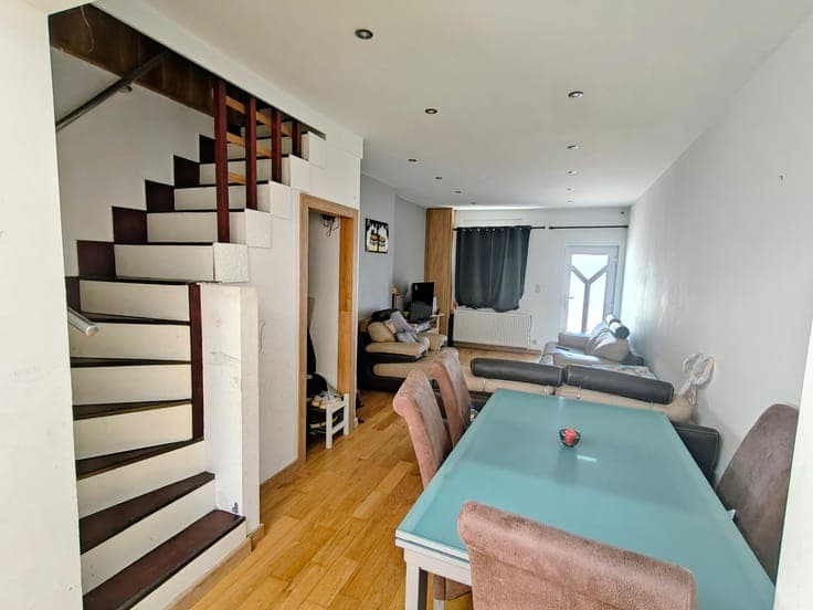 2-bedroom house in Asse, 184m² land
