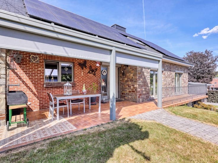Maison 4 façades avec dépendance aménagée et superbe jardin