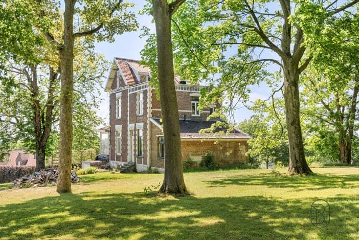 House in Mont-de-l'Enclus