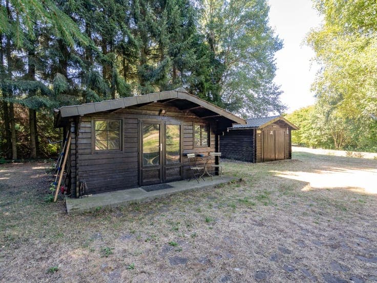 Fishing cabin on 2 hectares with a pond near Bastogne