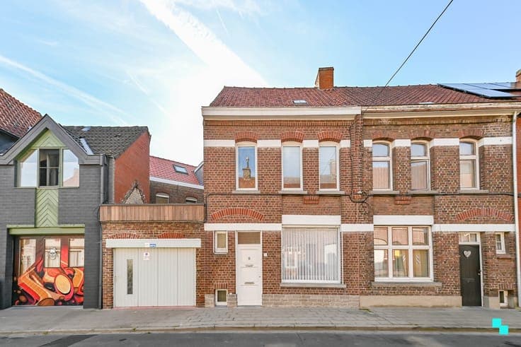 Knusse rijwoning nabij centrum Izegem