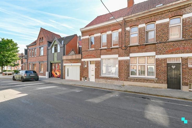 Knusse rijwoning nabij centrum Izegem