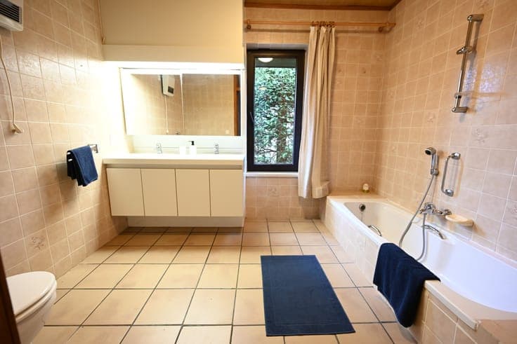 DEGELIJKE villa mét GARAGE op 589m², in MOOIE RESIDENTIEL...