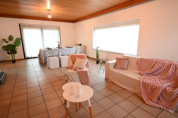 DEGELIJKE villa mét GARAGE op 589m², in MOOIE RESIDENTIEL...