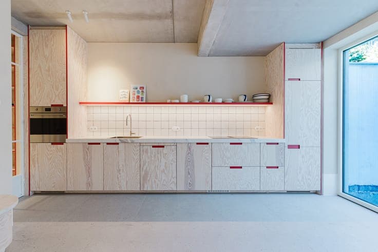 Funkey Townhouse met 3 slpk, tuin en terras in centrum Gent