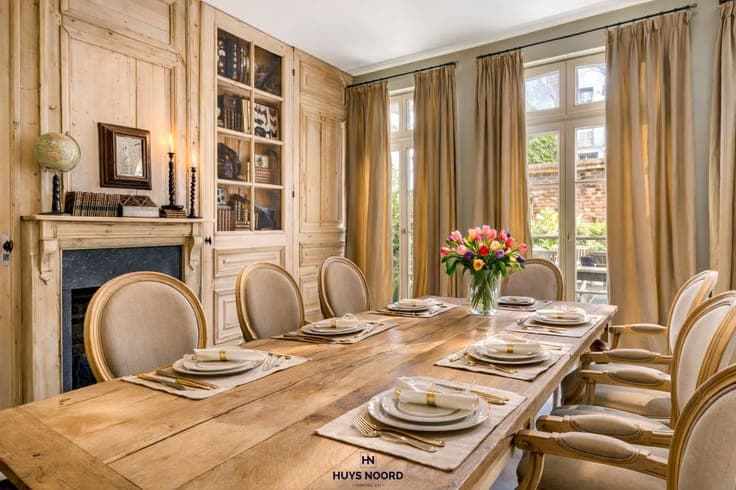 Classy mansion 'Hier In De Draecke'