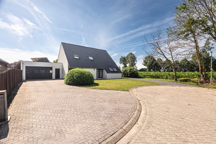 House in Ravels