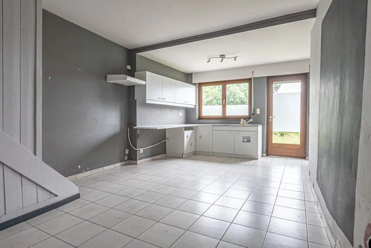 Sale - Village house Comblain-au-Pont - 120,000 €