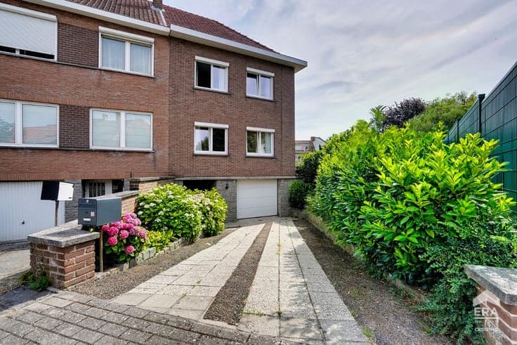 VISIT THIS PROPERTY ON SATURDAY 19/09 FROM 14H30 TO 15H30