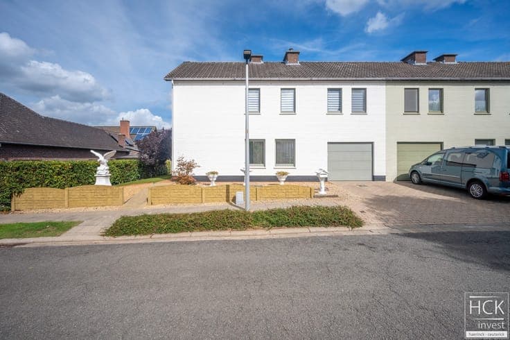 KRUISHOUTEM - Ruime halfopen woning met 4 SLPK, op een aa...