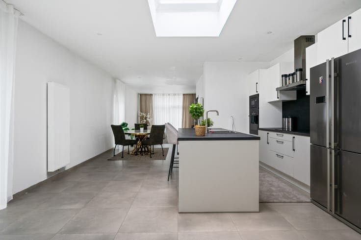 Gerenoveerde woning met tuin en polyvalent bijgebouw te Reet