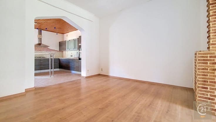 Spacious family home of ± 210 m² living space with 5 bedroom