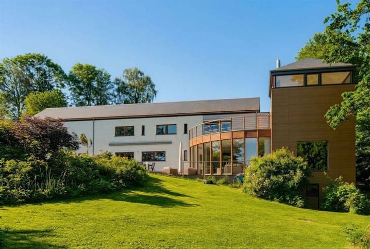 An exceptional property with a splendid view