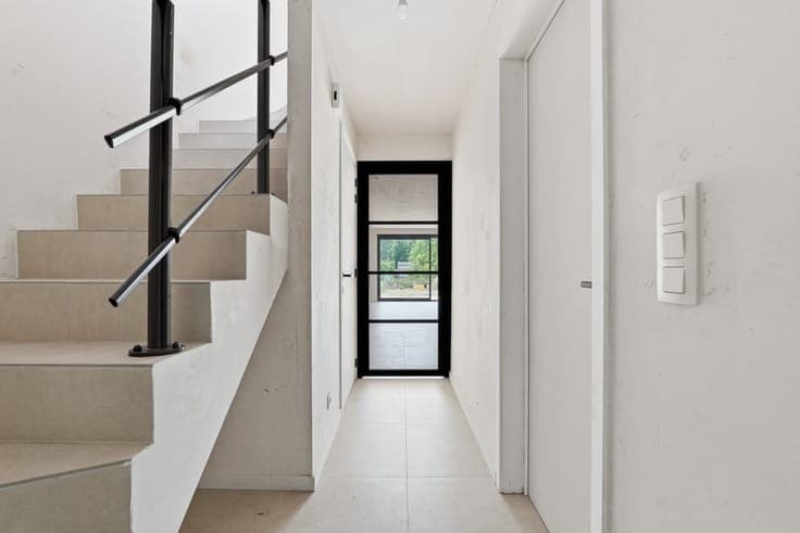 STIJLVOLLE NIEUWBOUWWONING MET 3 SLAAPKAMERS IN HEKS