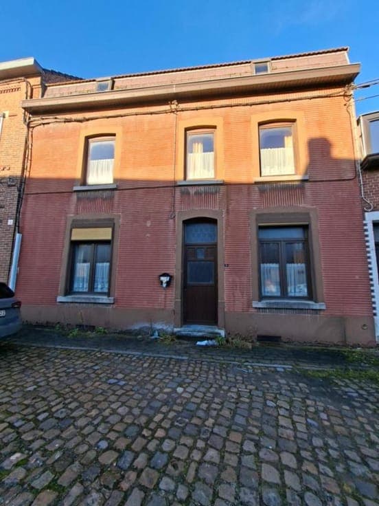 House in Pont-À-Celles