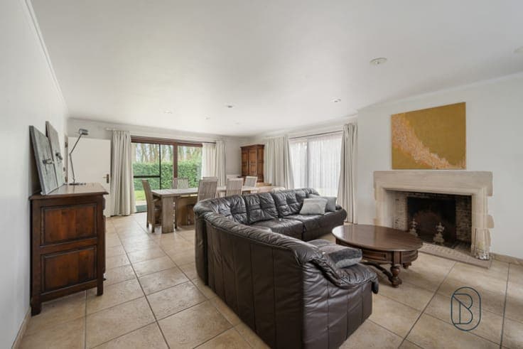 Quality villa with +110 m² workshop in Mouscron